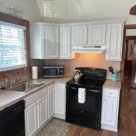 Galveston 'Blue Bungalow' - Walk To Beach! Extérieur photo