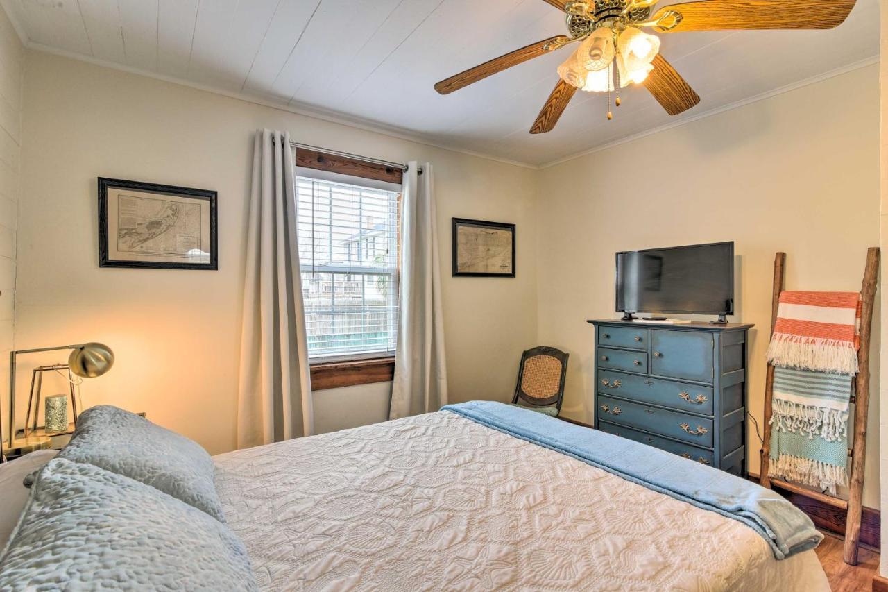 Galveston 'Blue Bungalow' - Walk To Beach! Extérieur photo