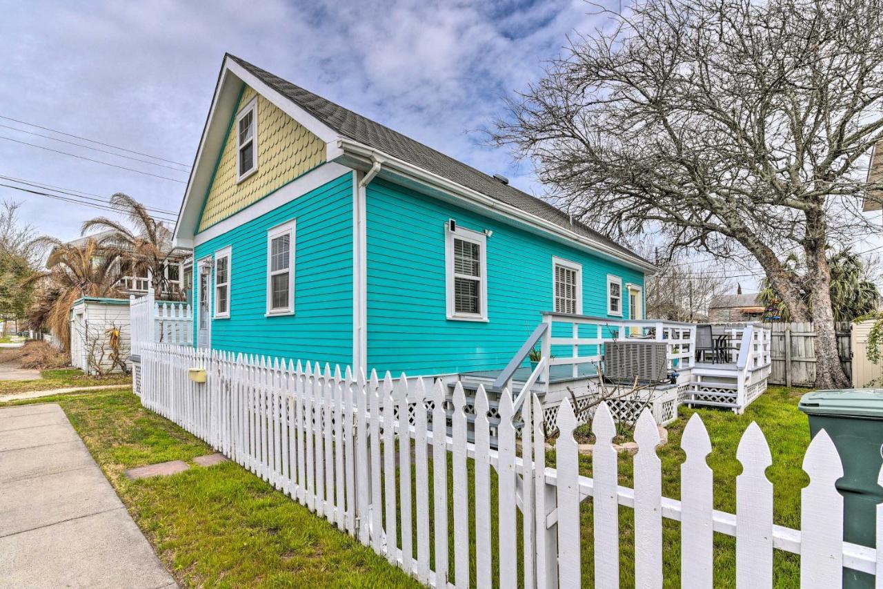 Galveston 'Blue Bungalow' - Walk To Beach! Extérieur photo