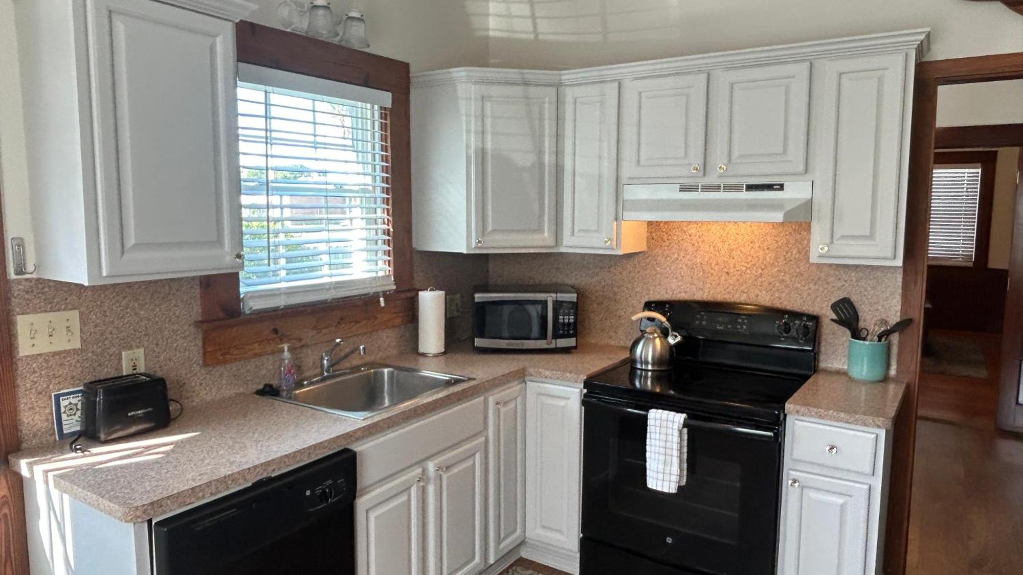 Galveston 'Blue Bungalow' - Walk To Beach! Chambre photo